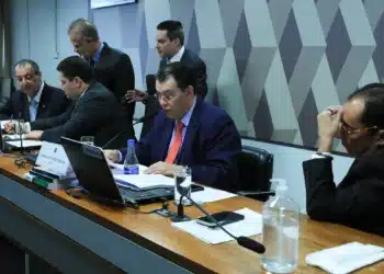 CCJ do Senado aprova texto base da reforma tributГѓВЎria