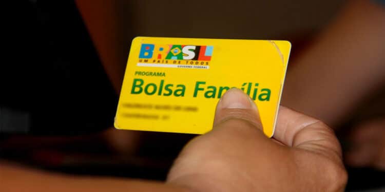 A partir de janeiro o Bolsa FamГѓВ­lia DESTAS pessoas serГѓВЎ Bloqueado!