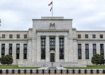 Federal Reserve mantГѓВ©m taxa bГѓВЎsica de juros no intervalo de 5,25% a 5,50% aa