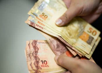 Governo anuncia BLOQUEIO de R$3,8 bilhГѓВµes no OrГѓВ§amento 2023