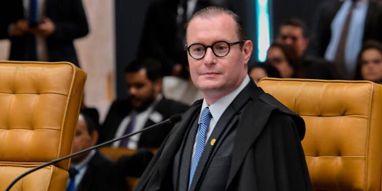 CГѓВўmara discute nova taxaГѓВ§ГѓВЈo de importaГѓВ§ГѓВµes com custo de atГѓВ© U$ 50! Entenda o imposto federal proposto