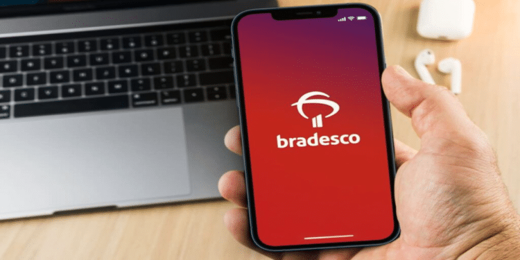 Bradesco revoluciona com PIX no WhatsApp: praticidade total!