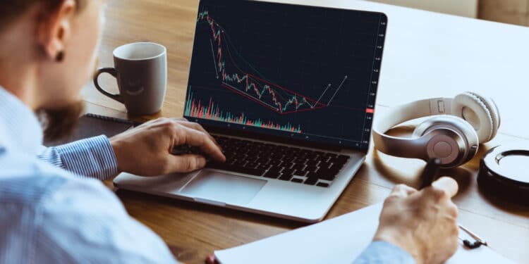 Os investidores do Ibovespa realizaram lucros no pregГѓВЈo de hoje apГѓВіs alta de 4 dias seguidos na nossa bolsa brasileira