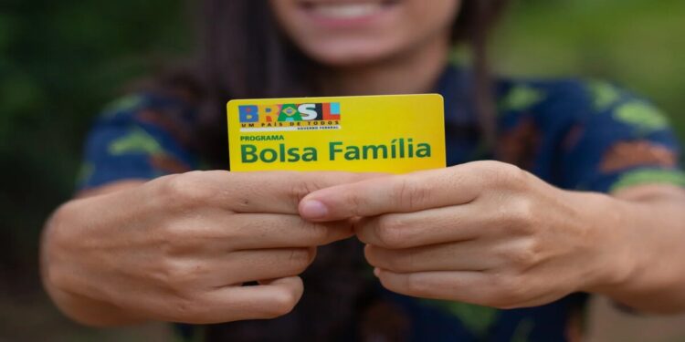 MDS desmente boatos e confirma visitas dos Cras aos beneficiГѓВЎrios do Bolsa FamГѓВ­lia!