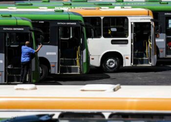 Setor de serviГѓВ§os tem queda de 0,3% em setembro, aponta IBGE