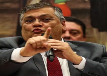FlГѓВЎvio Dino diz em ГѓВЎudio que irГѓВЎ ARRUINAR a Economia do paГѓВ­s?
