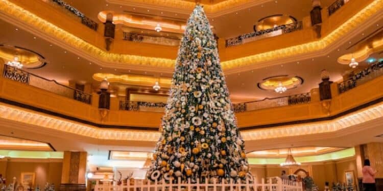 Natal 2023: ConheГѓВ§a a ГѓВЃrvore de Natal mais cara do mundo