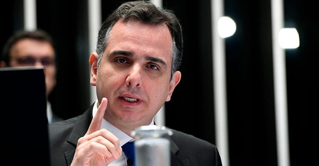 Proposta de limitação de atuação da PF no Congresso não está alinhada com presidente do Senado