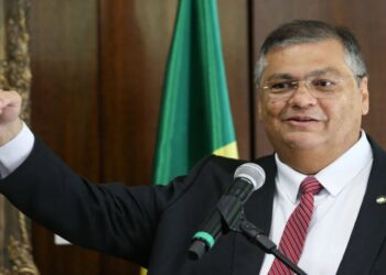 Dino Combate Aposentadoria Irregular de Servidores e Prepara Projetos no Senado!