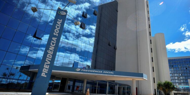 INSS sob pressГѓВЈo: decisГѓВЈo judicial impacta revisГѓВЈo de pensГѓВµes por morte
