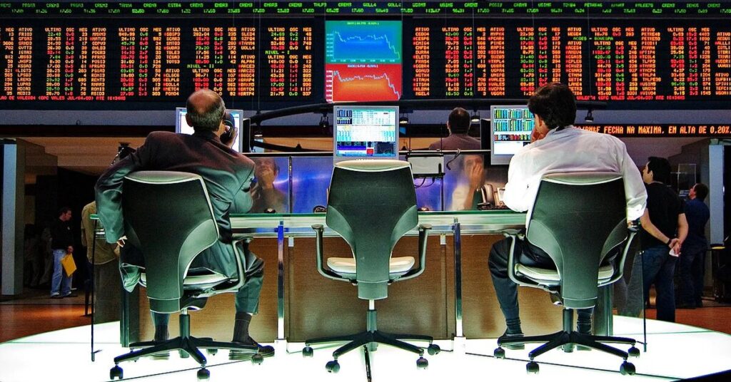 Final de 2023 promete para o Ibovespa: Analistas preveem RECORDE na Bolsa