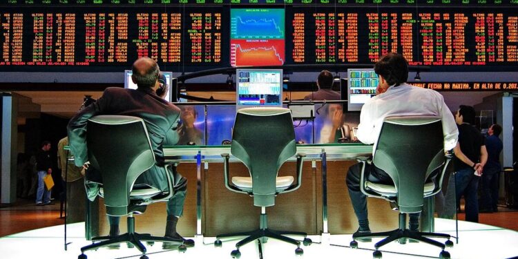 Final de 2023 promete para o Ibovespa: Analistas preveem RECORDE na Bolsa