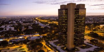 Banco Central confirma 2 bancos em falГѓВЄncia: O que fazer se meu banco estГѓВЎ em falindo?