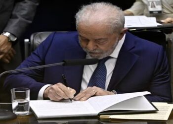 Presidente Lula assina decreto para pagamento de R$ 20,5 bilhões em emendas parlamentares