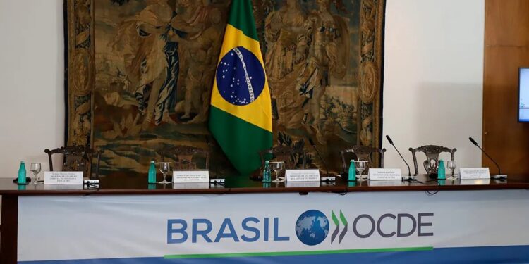 Economia Brasileira: Brasil negocia desconto em taxa para ingresso na OCDE
