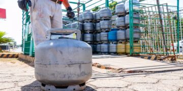 AuxГѓВ­lio GГѓВЎs: O que ГѓВ©, como funciona e quem tem direito ao benefГѓВ­cio?