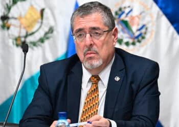 ApГѓВіs Atrasos e TensГѓВµes Bernardo ArГѓВ©valo Assume PresidГѓВЄncia da Guatemala