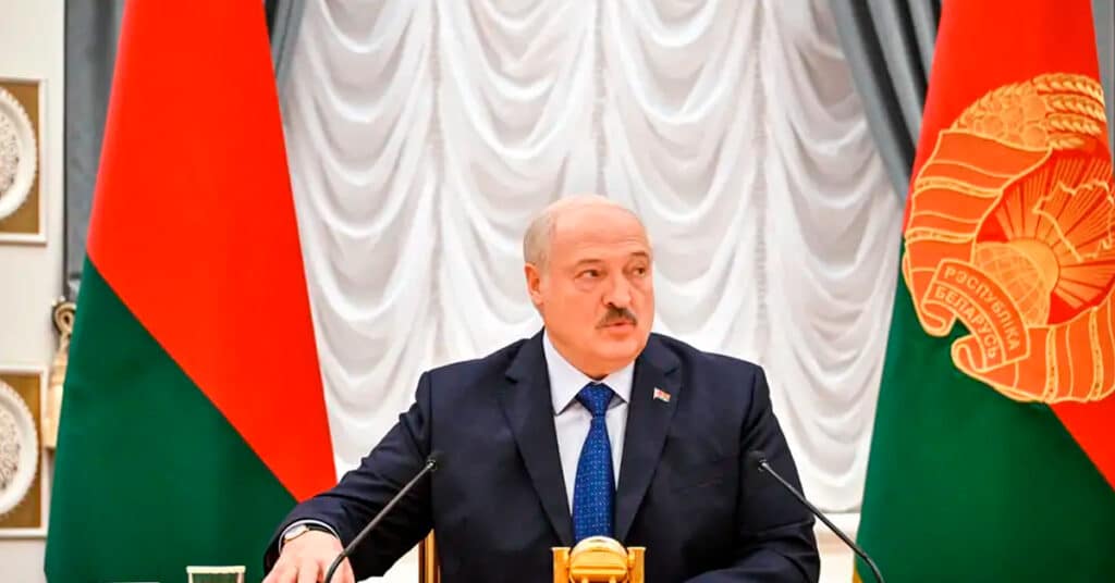 Presidente de Belarus Garante Imunidade Jurídica Vitalícia para si e Família