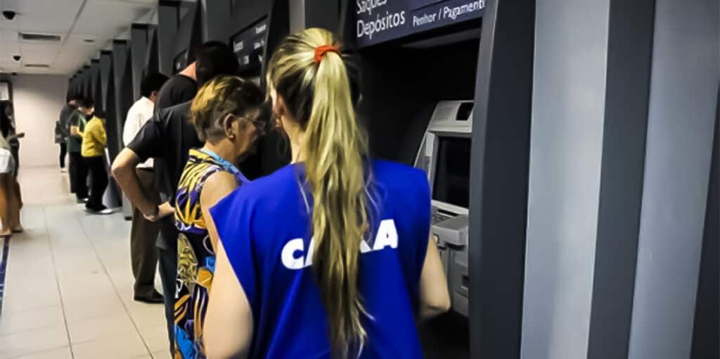 Estágio na CAIXA com bolsas de até R$ 1,1 mil. Confira as cidades!