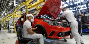 Venda de veГѓВ­culos cresce 12% em 2023, diz balanГѓВ§o da Fenabrave