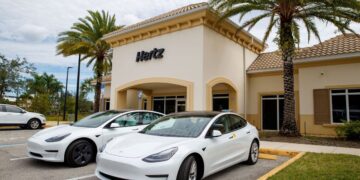 Hertz planeja vender 20 mil carros elГѓВ©tricos; confira os descontos nos Tesla!