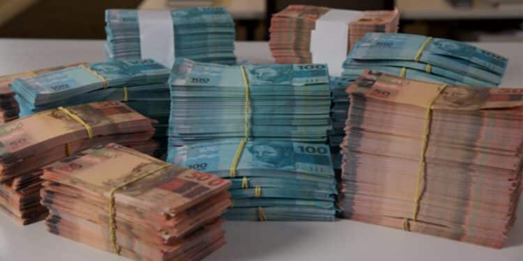 Alta na PoupanГѓВ§a: Bancos Brasileiros Comemoram Aumento!
