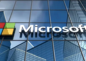 Crescimento da Microsoft Surpreende, mas Segmento de Nuvem Decepciona