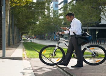 Bicicletas ElГѓВ©tricas precisam de CNH? Regras e Equipamentos ObrigatГѓВіrios!