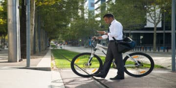 Bicicletas ElГѓВ©tricas precisam de CNH? Regras e Equipamentos ObrigatГѓВіrios!