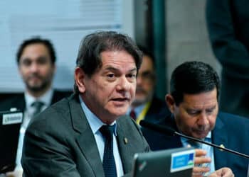 Cid Gomes Deixa PDT, Ingressa no PSB e Agita CenГѓВЎrio PolГѓВ­tico