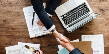 Quais sГѓВЈo os prГѓВіs e os contras de consolidar as dГѓВ­vidas?