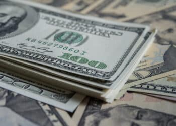 Em 2024, Brasil registra pior saída de dólares da história de 87,214 bilhões