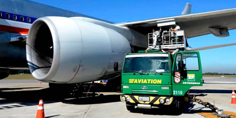 Desigualdade nos PreГѓВ§os do Querosene de AviaГѓВ§ГѓВЈo Brasil x EUA BalanГѓВ§a Setor AГѓВ©reo