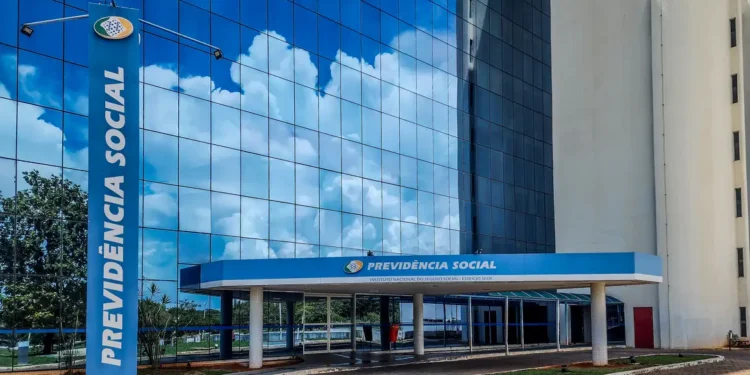 INSS Libera R$2 Bi em RPVs: Cheque seu Direito e Datas de Pagamento Agora!