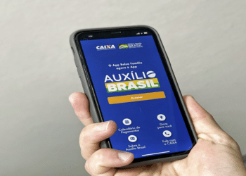 Vazamento do Auxílio Brasil: Saiba Se Você Tem Direito à R$ 15.000!
