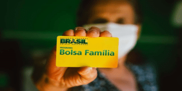 Programa Bolsa Família já começou a ser pago no mês de maio! Veja o calendário e saiba mais sobre