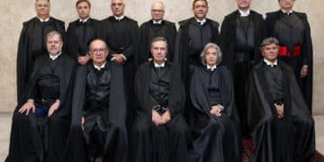 STF Pausa 'RevisГѓВЈo da Vida Toda', Aposentados em Alerta: Saiba Impactos!