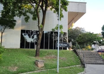Greve na EducaГѓВ§ГѓВЈo Federal gera tensГѓВµes entre professores e governo