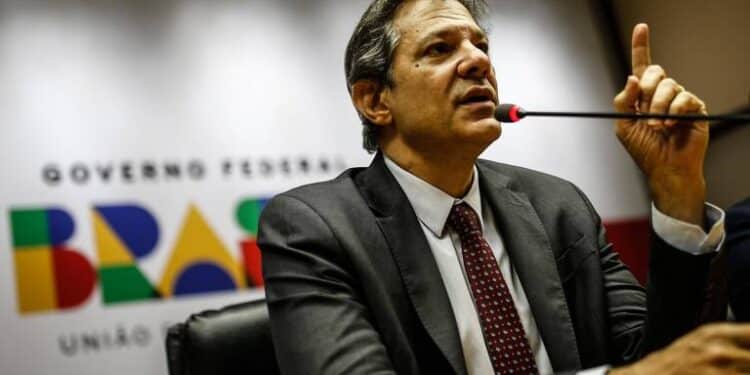 Fernando Haddad: Luz na Economia Brasileira ou Isolado na Luta PolГѓВ­tica?