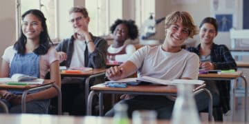 PolГѓВ­tica Nacional de AssistГѓВЄncia Estudantil: Um Novo Horizonte para Alunos do Ensino Superior