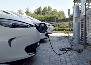 Antes de comprar carros elГѓВ©tricos confira este guia para acertar no veГѓВ­culo!