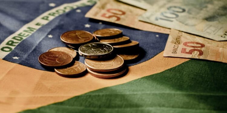 Mercado Financeiro Cresce Mesmo com Incertezas Globais e Locais