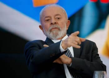 Lula se ReГѓВєne com Ministros para Fortalecer Base PolГѓВ­tica