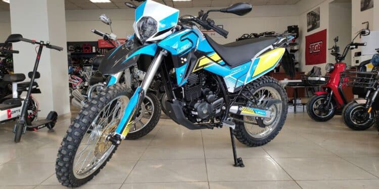 Lifan KPX 250: Descubra as qualidades da revolucionГѓВЎria moto trail que chegou para ficar