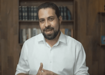 Dois pesos e duas medidas: o jeito Boulos de relatar