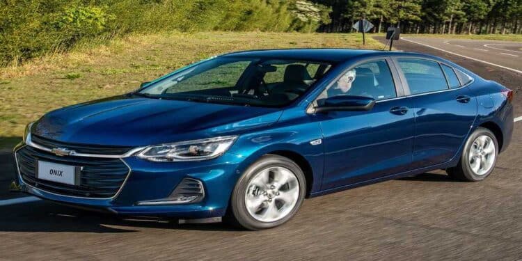 Conheça o incrível Chevrolet Onix Plus, o sedã que faz 22km/l