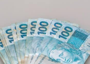 Mega-Sena Acumula para R$ 18 Milhões! Veja as Chances de Ganhar