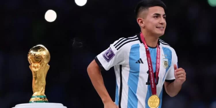 Botafogo anuncia oficialmente Thiago Almada! Veja como foi