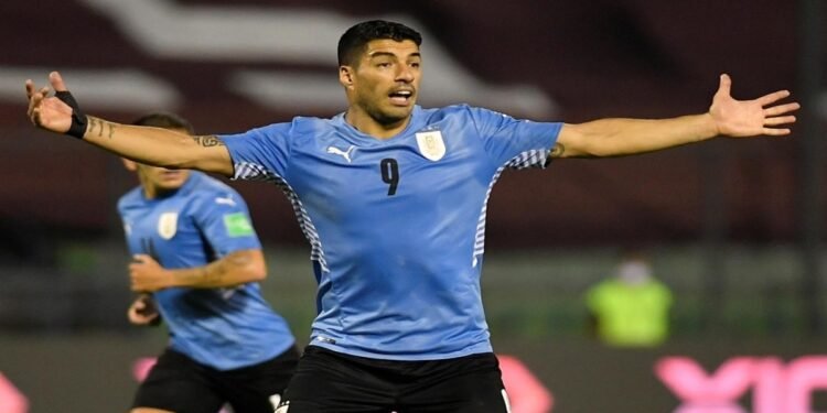 SuГѓВЎrez Responde ComentГѓВЎrios de Jogador Brasileiro: "Era Reserva do Arrascaeta"!
