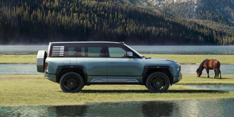 Novo SUV de luxo flutuante e giratГѓВіrio! ConheГѓВ§a o Yangwang U8